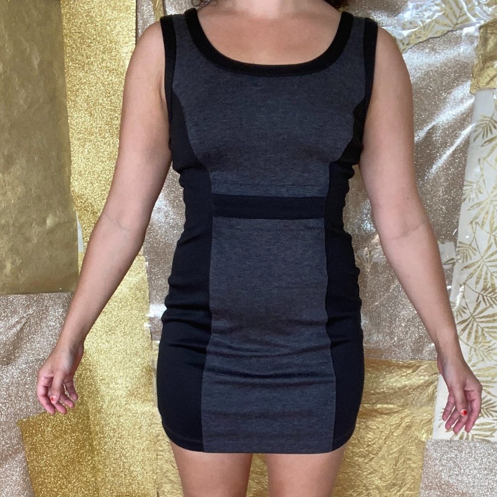 Slimming Gray & Black Bodycon Dress - Size 5